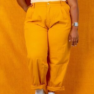 Big bud press trousers, mustard yellow. Size S.